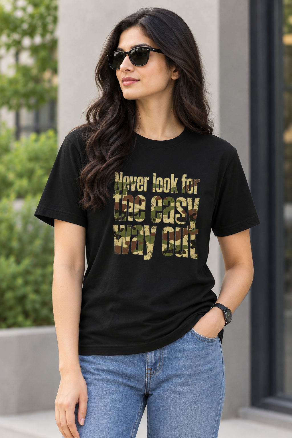 Never look for the easy way out - Black - Army - Camouflage - Unisex T-shirt